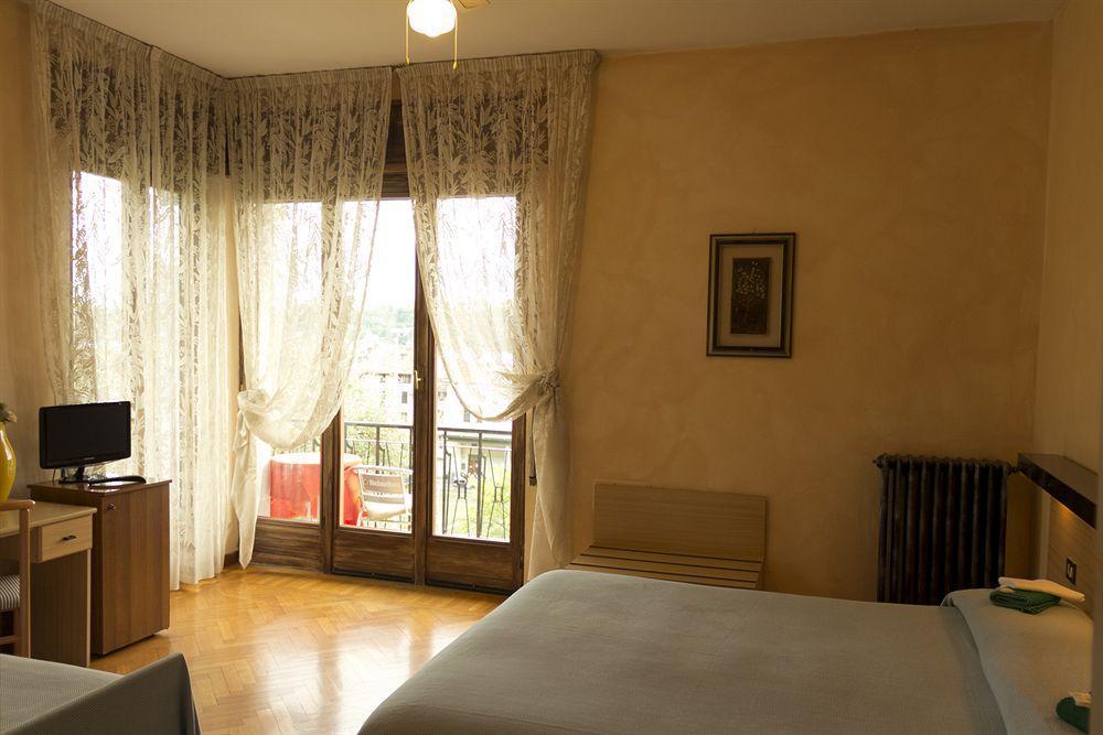 Guest House Villa De Ros Salò Dış mekan fotoğraf